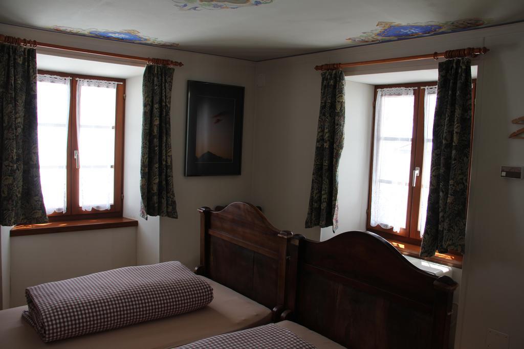 Albergo San Gottardo Airolo Habitación foto